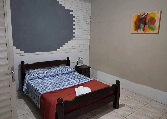 Espaco Basico E Funcional, Estacionamento Coberto, Sem Fogao, Zona Nobre