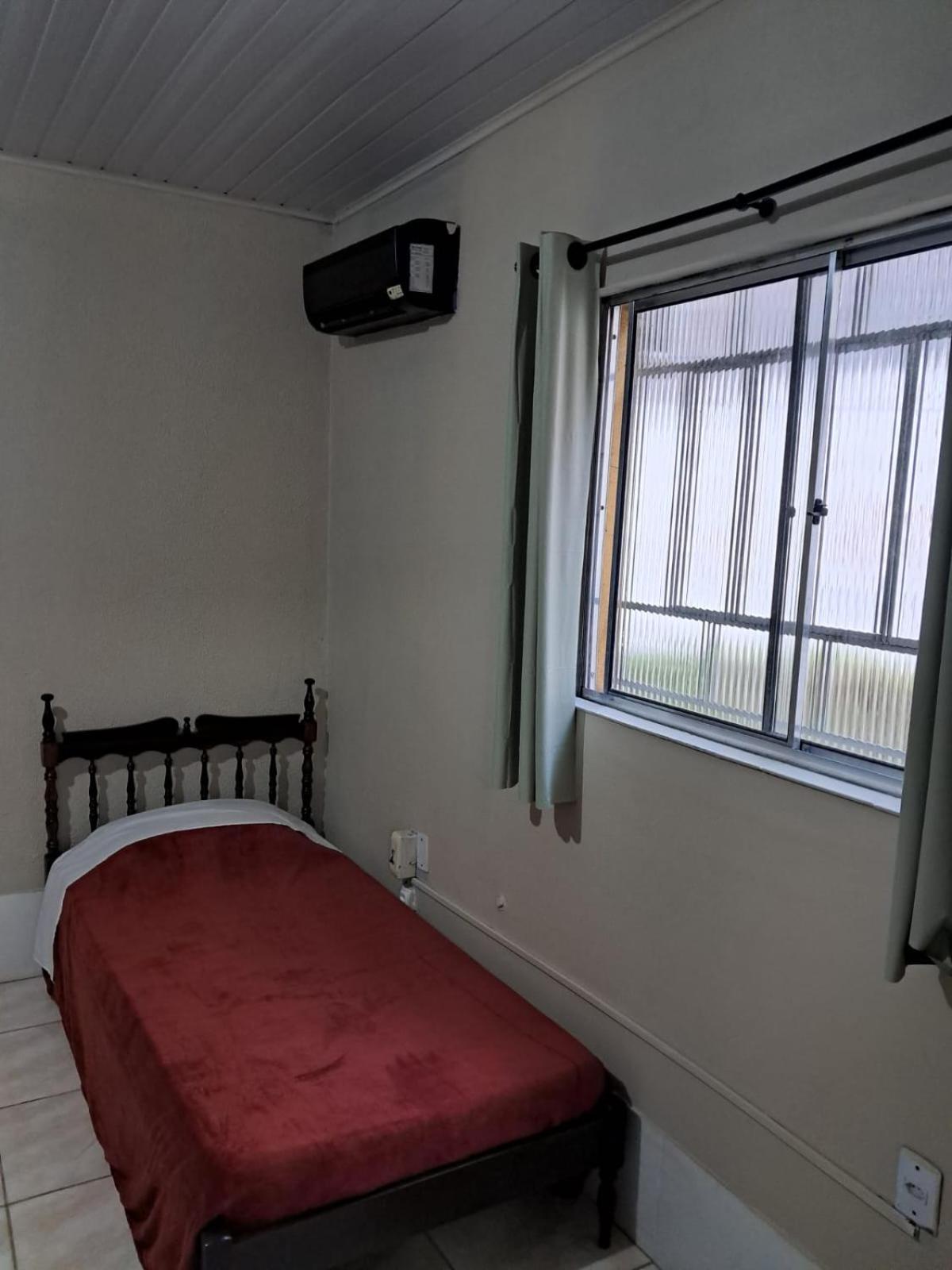 Casa de Férias Espaco Basico E Funcional, Estacionamento Coberto, Sem Fogao, Zona Nobre Pelotas