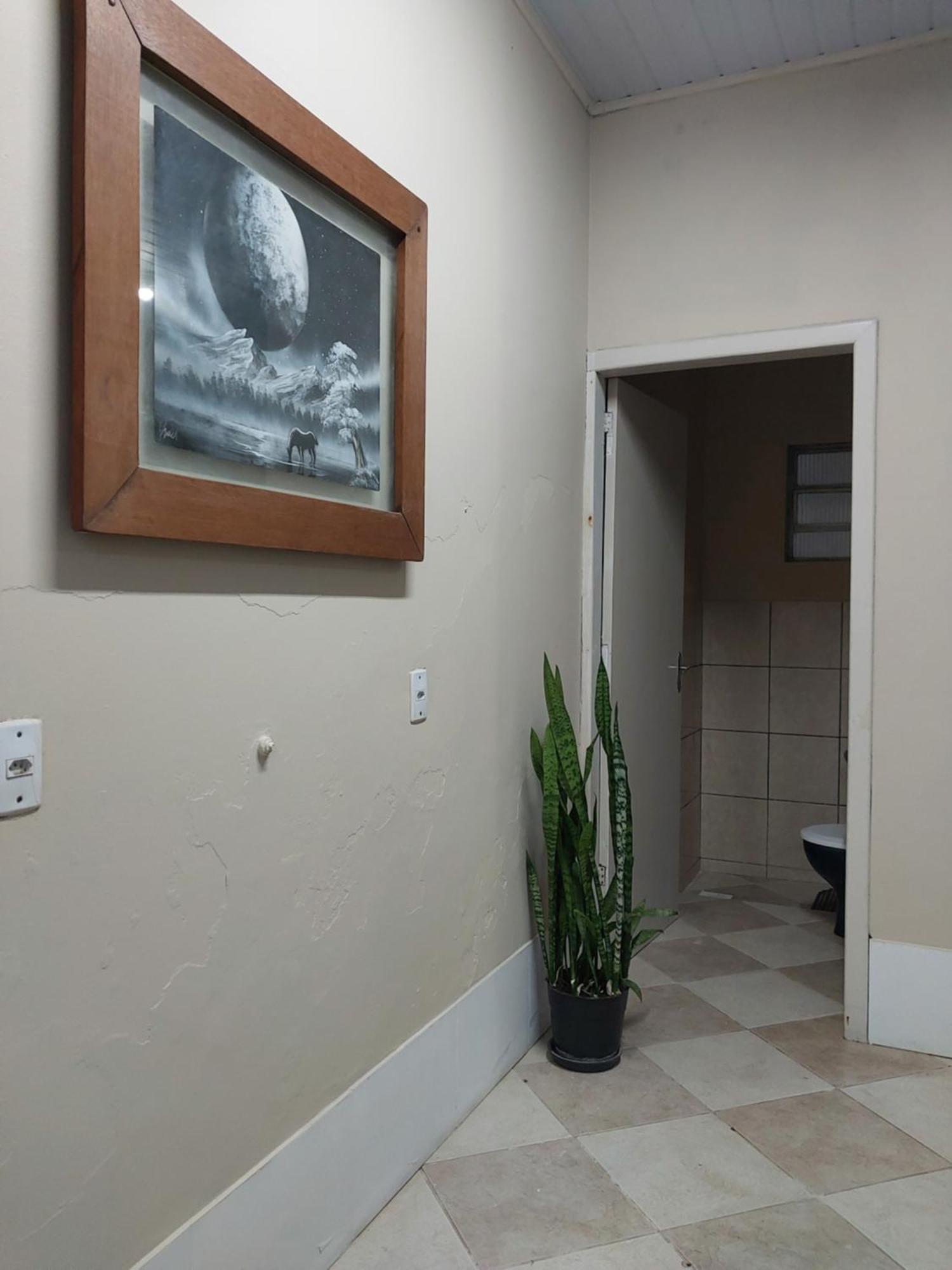 Espaco Basico E Funcional, Estacionamento Coberto, Sem Fogao, Zona Nobre Casa de Férias