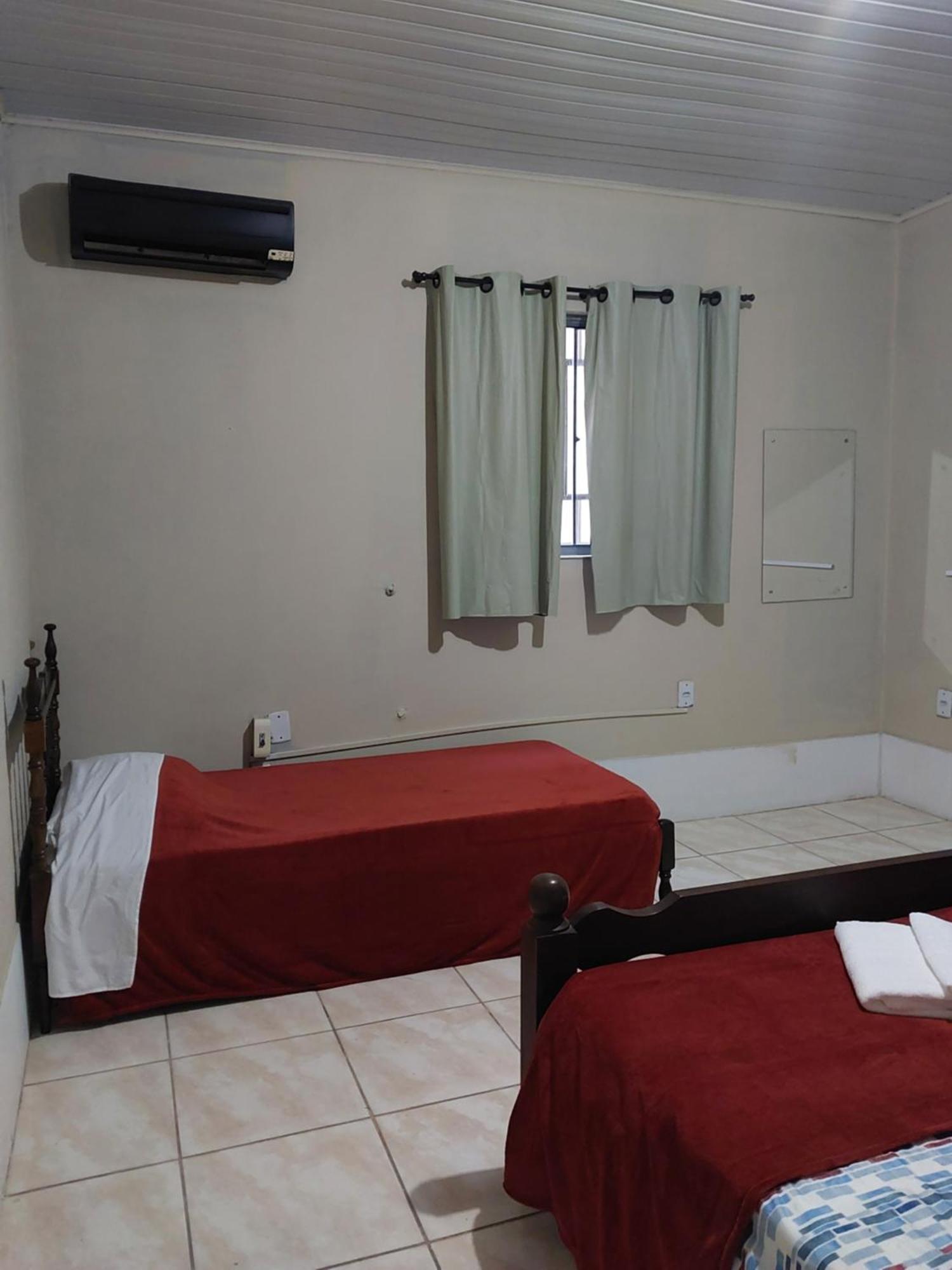 Casa de Férias Espaco Basico E Funcional, Estacionamento Coberto, Sem Fogao, Zona Nobre *